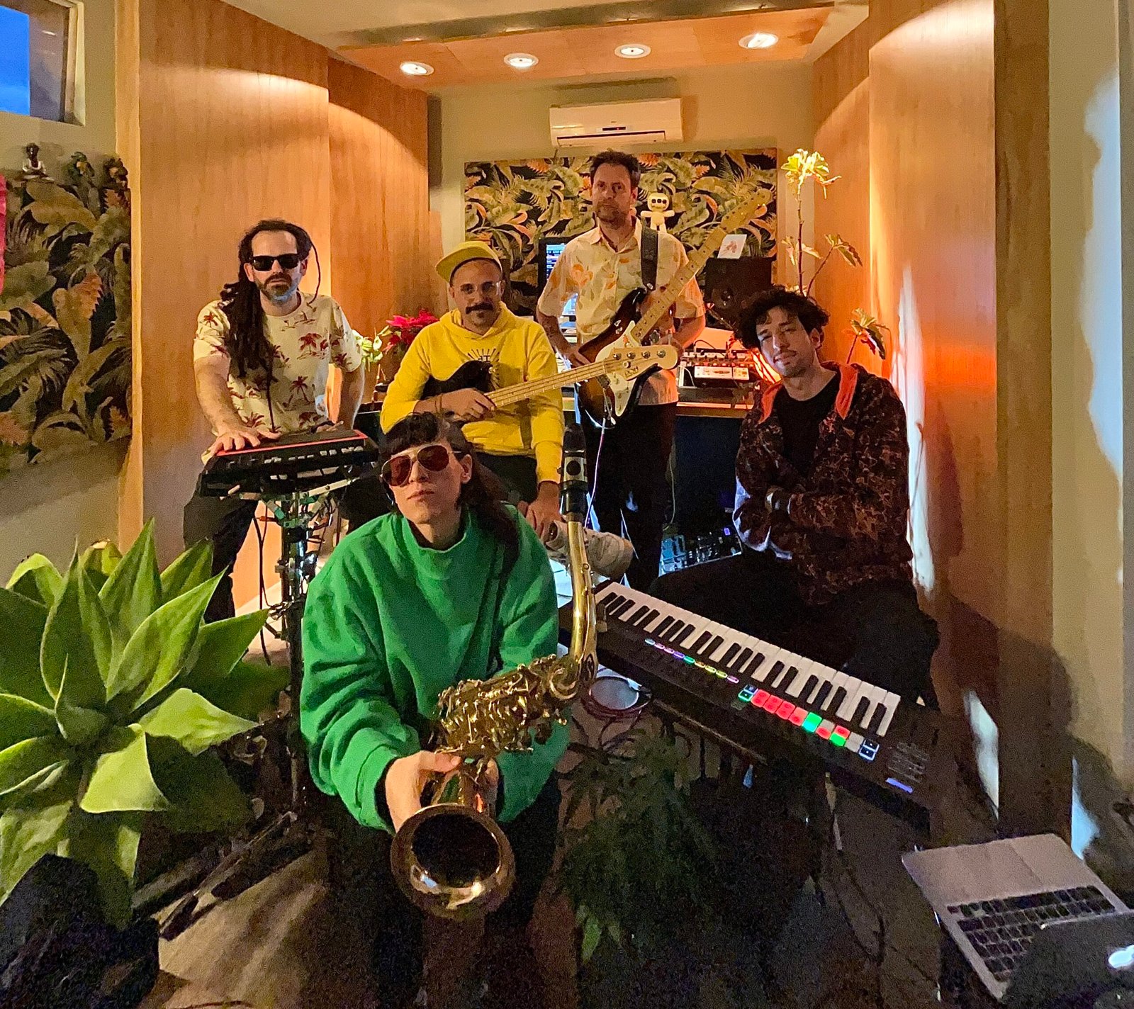 El Mañanero presenta su nuevo single: «Blend»