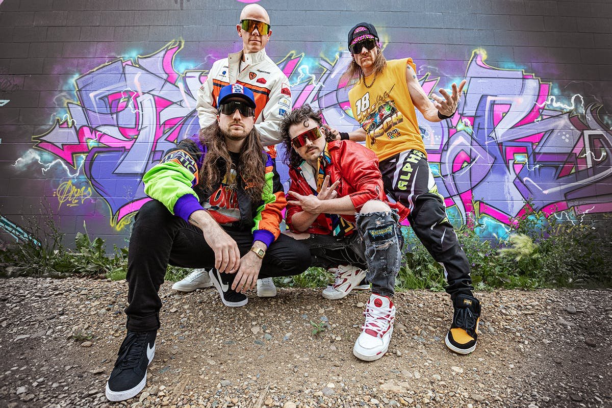 Striker son los reyes del ring con el nuevo vídeo musical de lucha libre «Sucks To Suck»  y el nuevo álbum «Ultrapower»