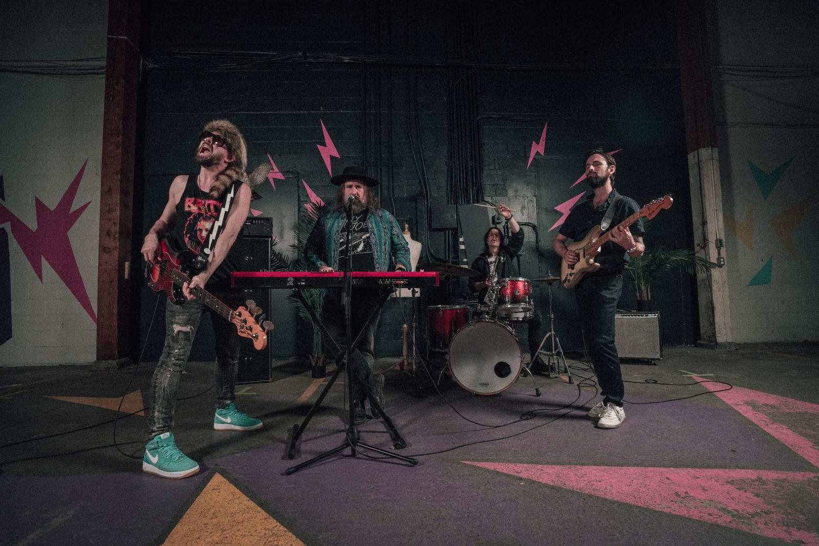 El nuevo trabajo de Bend Sinister es un disco con algunos buenos momentos de rock and roll