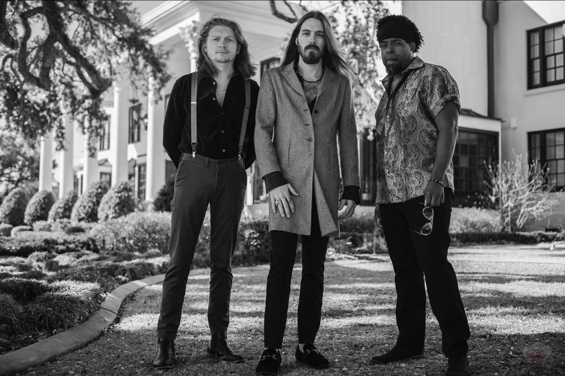 The Heavy Strides presentó nuevo single «Call my name»