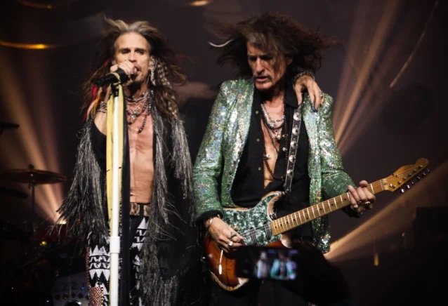 Aerosmith anuncia su retiro de las giras debido a la lesión de las cuerdas vocales de Steven Tyler
