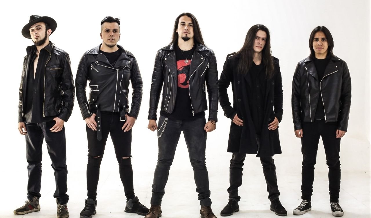 Nightwatcher presenta su canción homónima como el soundtrack de las introspecciones
