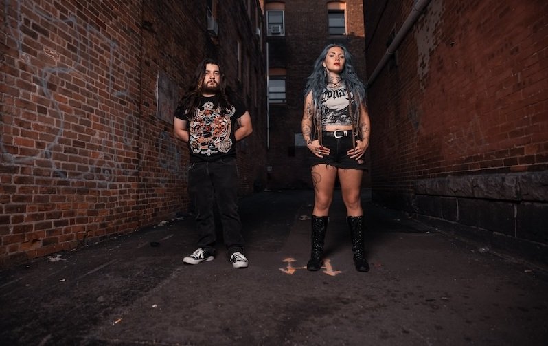 Coma Hole lanza los sencillos «Nevermind» y «King Bee» de su próximo álbum «Hand Of Severance»