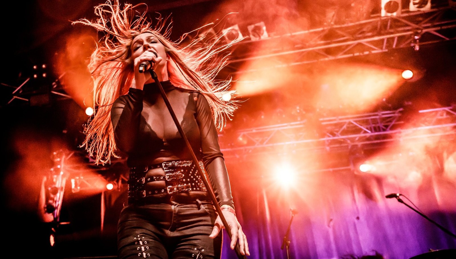 El rock melódico y el AOR festejan la salida de «Another World», el nuevo álbum de la noruega Issa