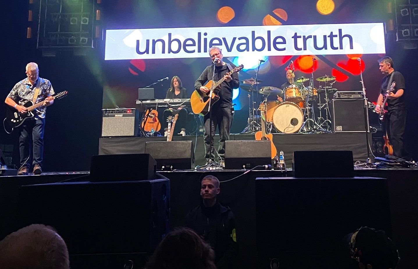 La banda indie Unbelievable Truth lanzó un álbum de rarezas en streaming por primera vez