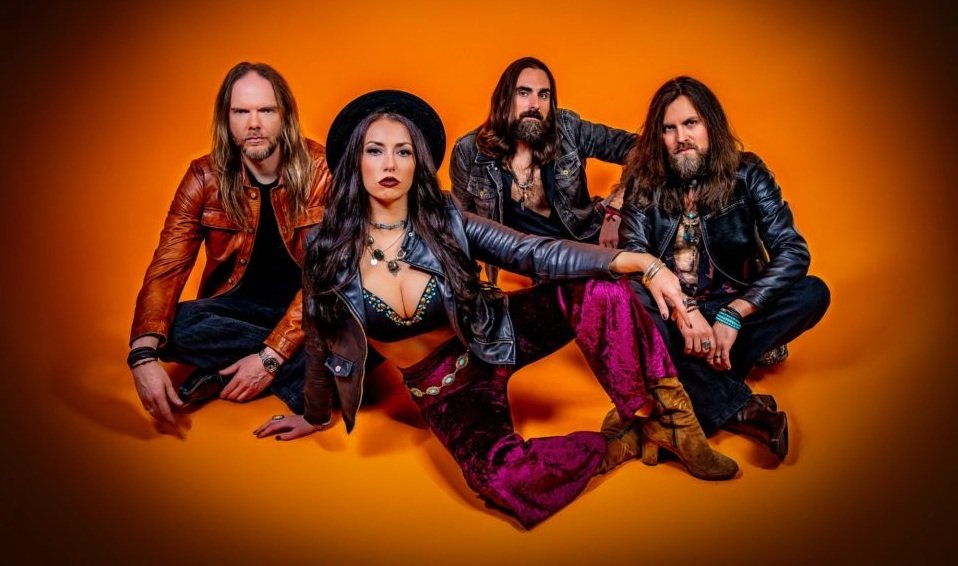 Velvet Rush se abre camino a puro rock con el single «Euphonia»