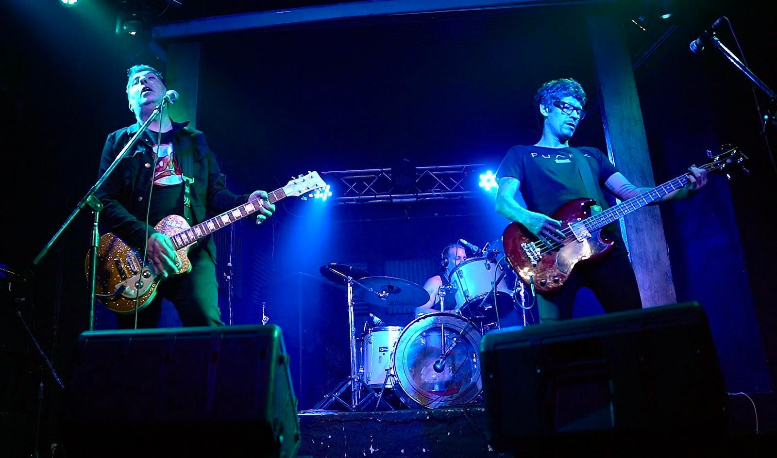Astrománticos presenta «Volumen II» a través de las plataformas y un show en CABA