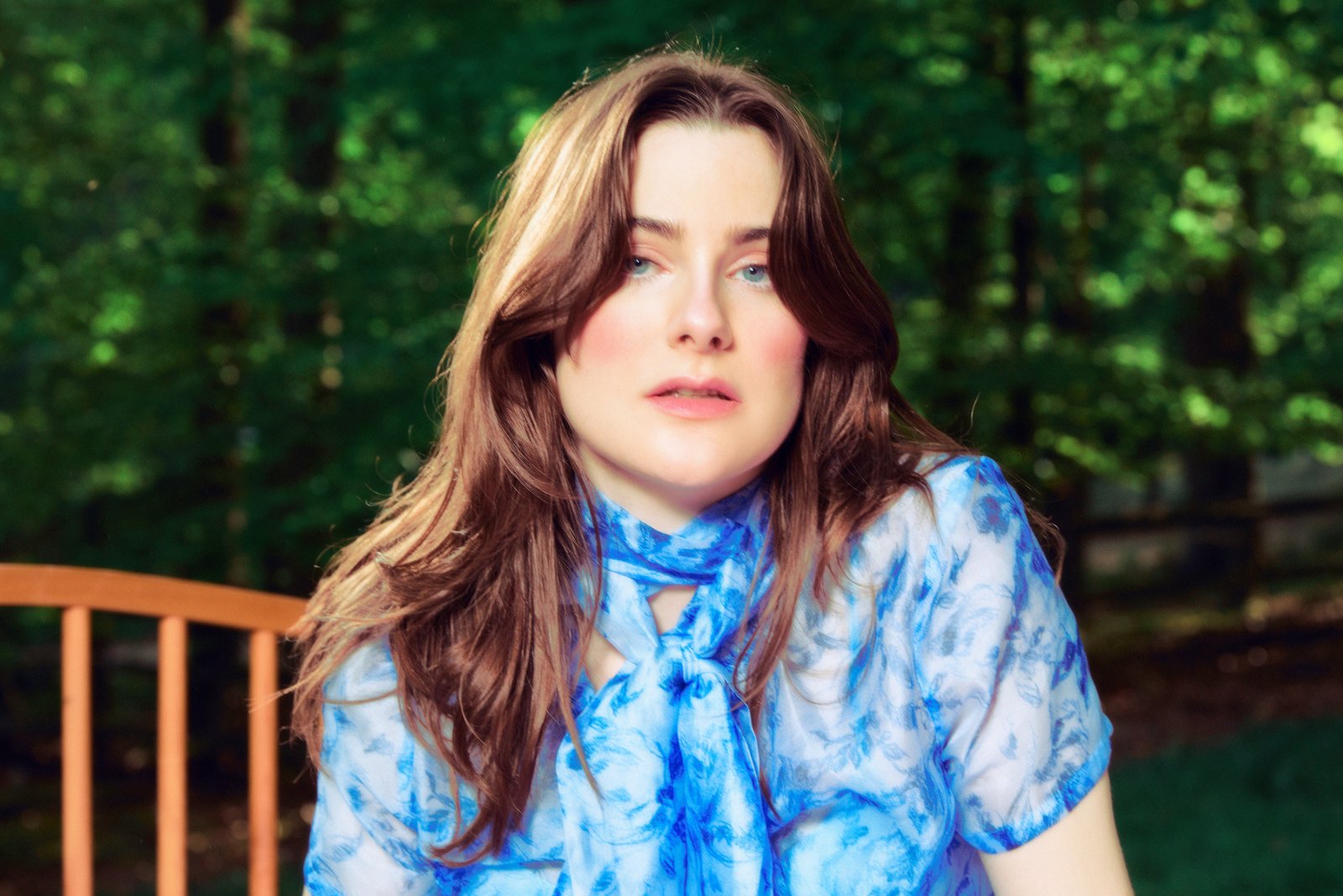 Maddie Regent anuncia su álbum debut y lanza el nuevo sencillo «The Wolf»