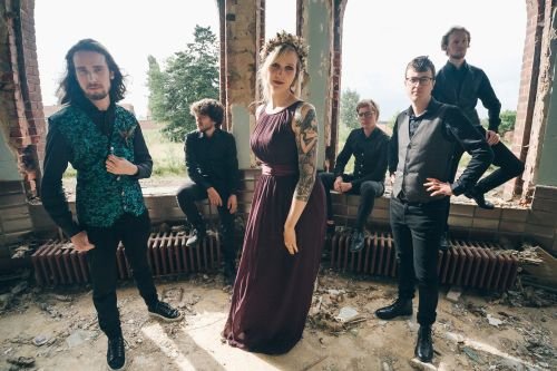 La banda belga de metal sinfónico Worlds Beyond vuelve con video y nuevo álbum