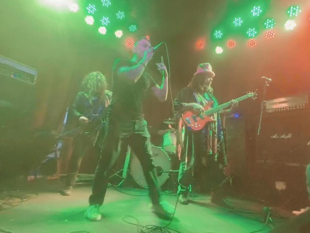 Tokyo Riot lanza el nuevo single «Scared Maybe»