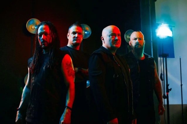 Disturbed presenta single