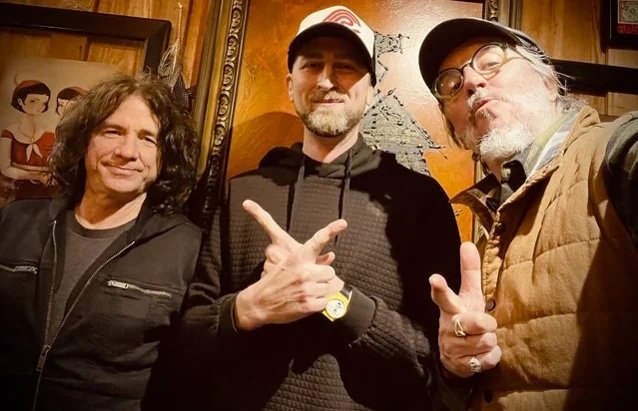 Primus anuncia a John Hoffman nuevo baterista