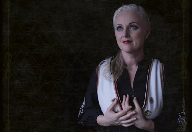 Liv Kristine cuenta cómo terminó trabajando con niños con necesidades especiales