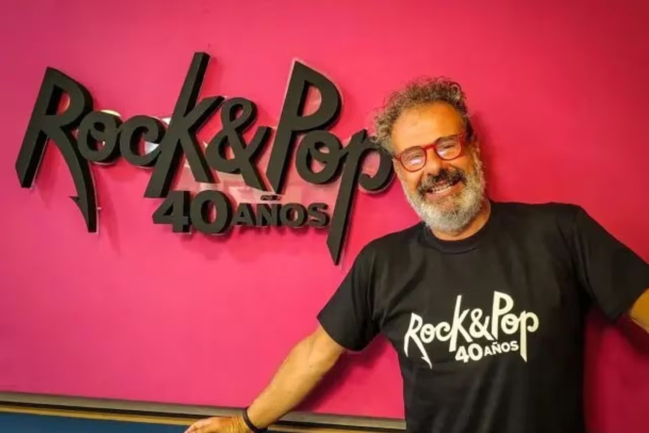 Tras haber sugerido drogar y abusar a una compaƱera de trabajo Ari Paluch fue despedido de Rock & Pop