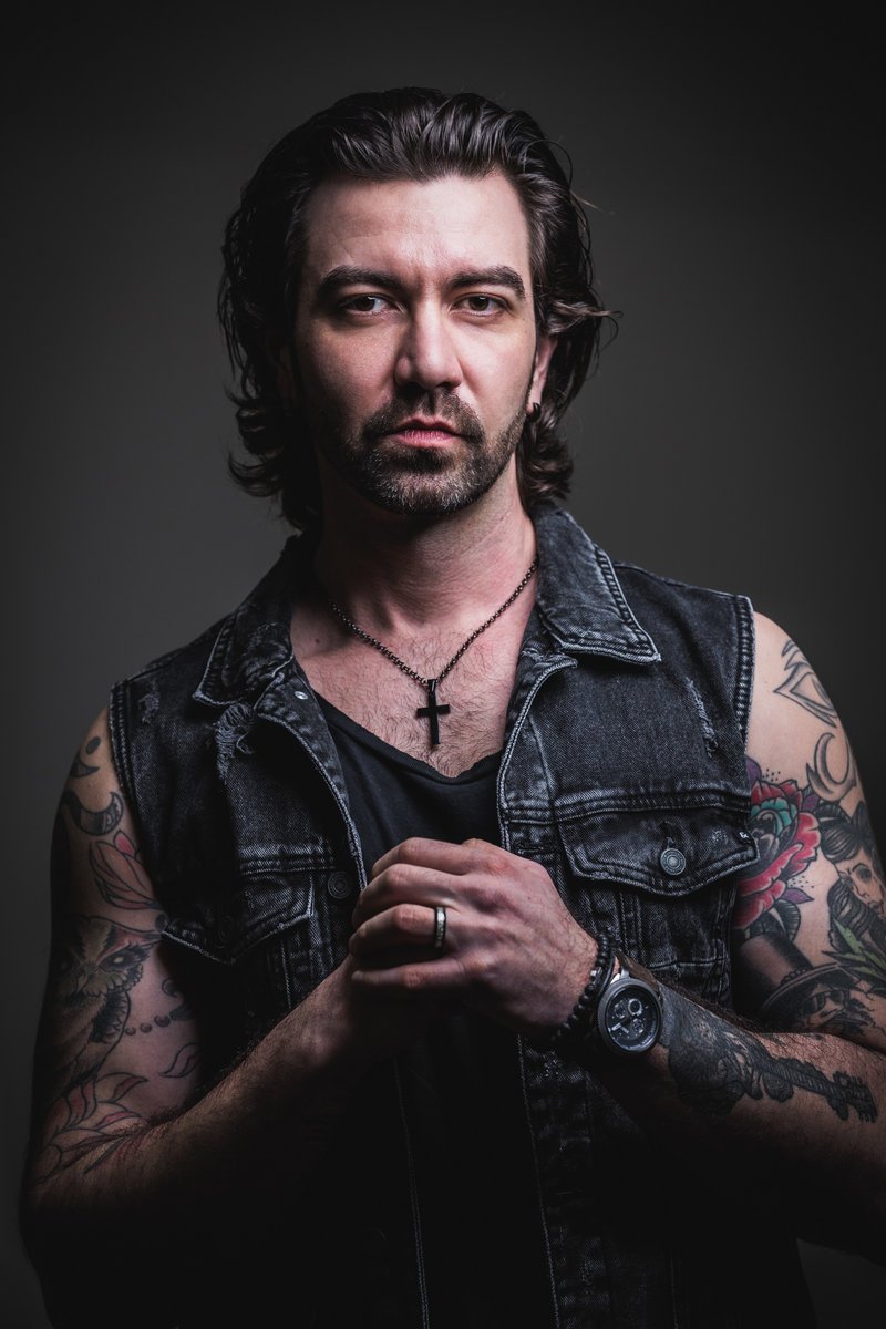 HeartRage lanza el nuevo y poderoso sencillo «The World Is Burning»