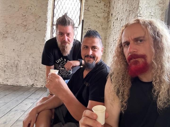 Metatrone regresa con “Emmaus”, el esperado nuevo sencillo de su quinto álbum de estudio, que llegará este invierno hemisférico