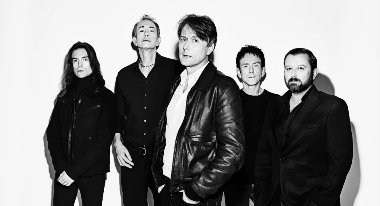 Suede estrena el single «Disintegrate»
