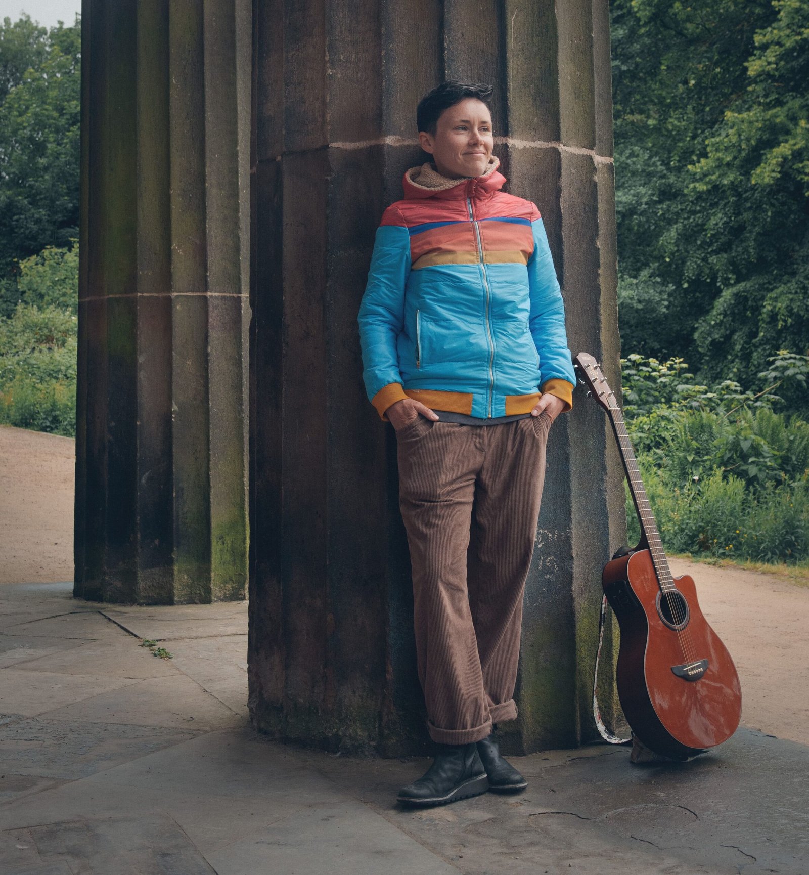 Brook Hodges lanza el sencillo debut «Tomorrow No-One Knows»