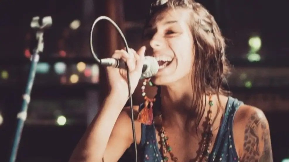 Murió Araceli Julio, vocalista de Satélite Kingston