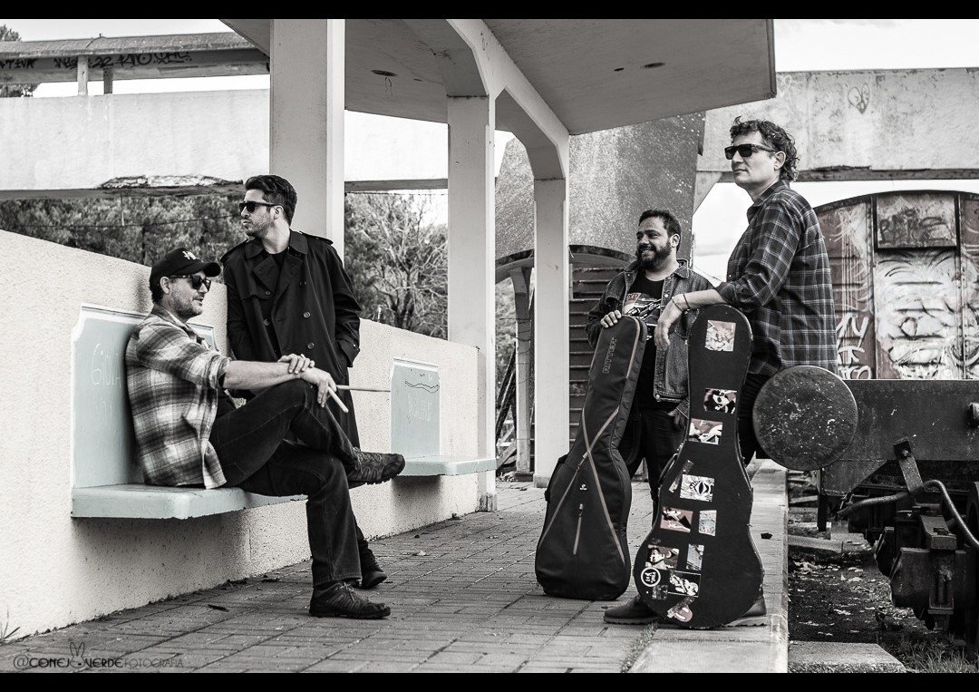 La banda Los Pararrayos presentan su disco «Aguante»