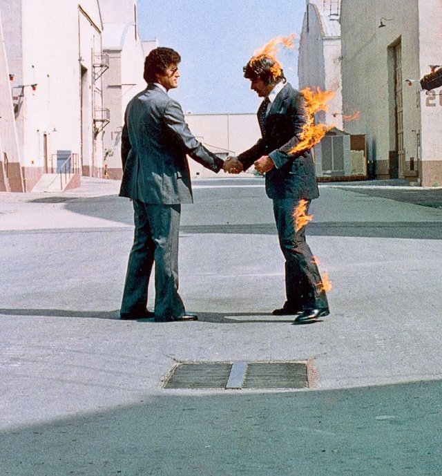 Murió el “hombre en llamas” de la tapa del disco «Wish you were here»