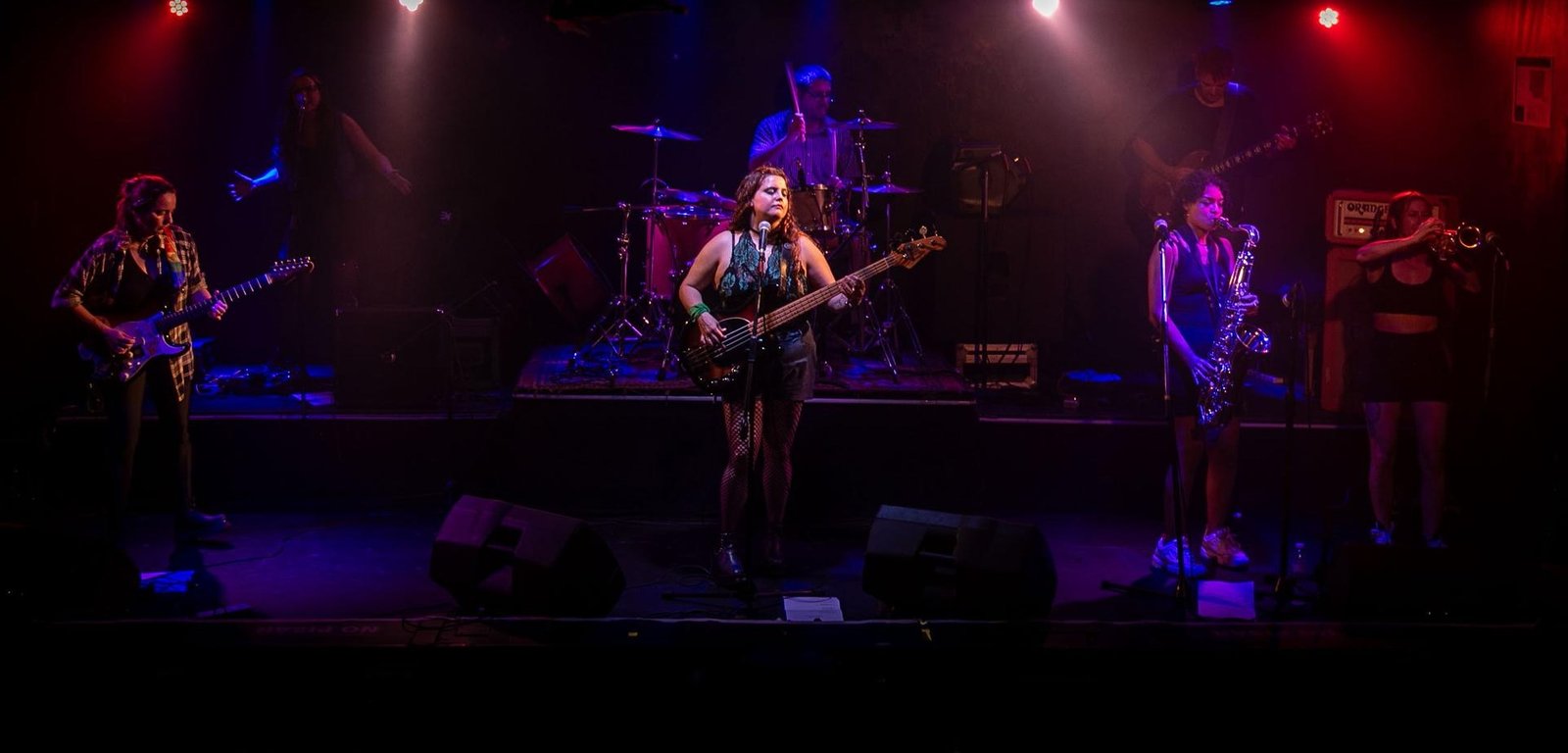 Nomades celebra 10 años con el lanzamiento de «Gritos del subsuelo» primer disco