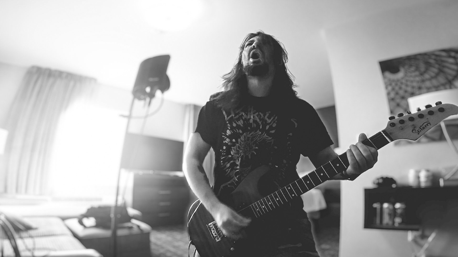 Illegal Mind lanza su nuevo single “Riding Eleanor”