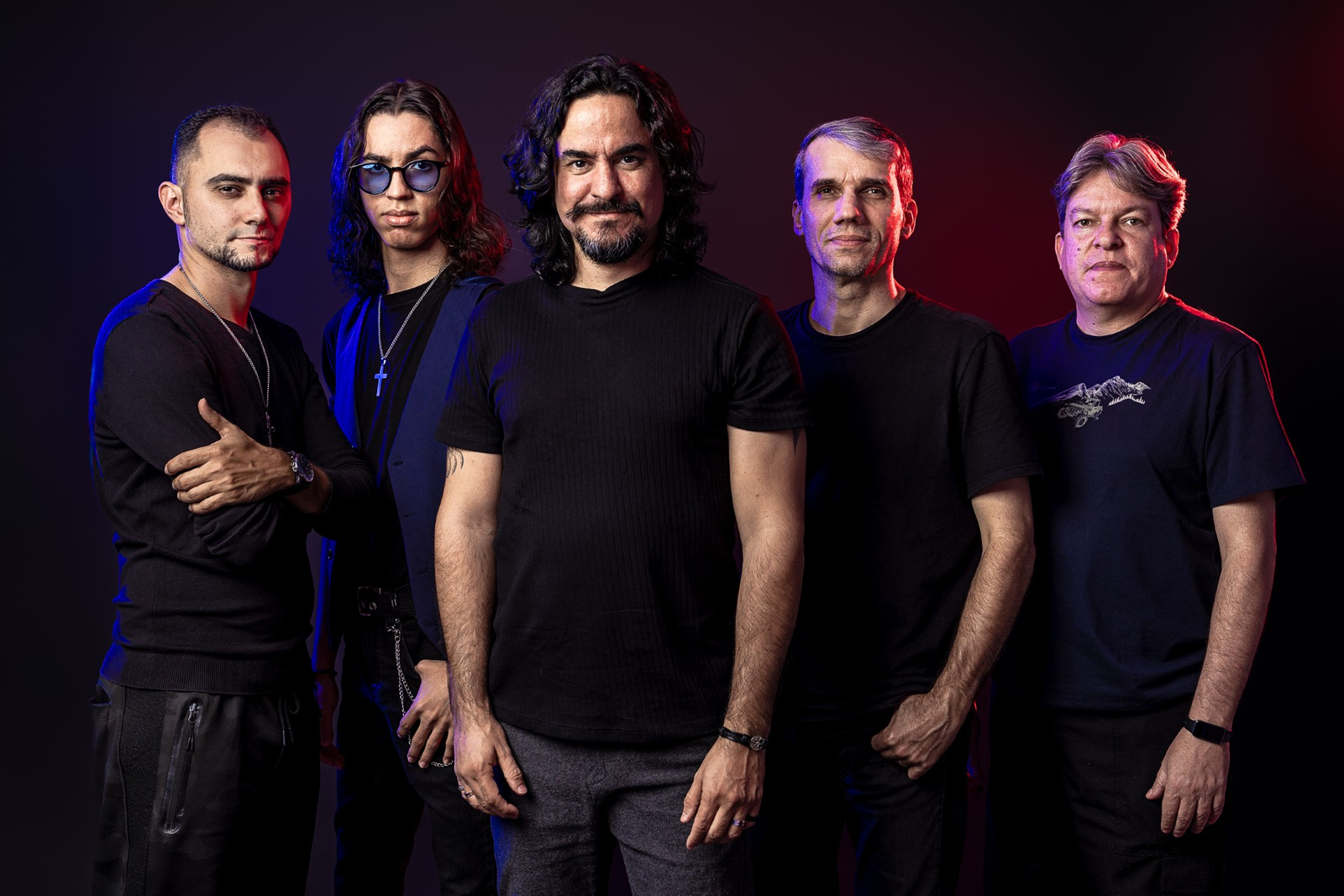 Germinal Band lanza álbum homónimo con influencias de prog rock y ritmos brasileños