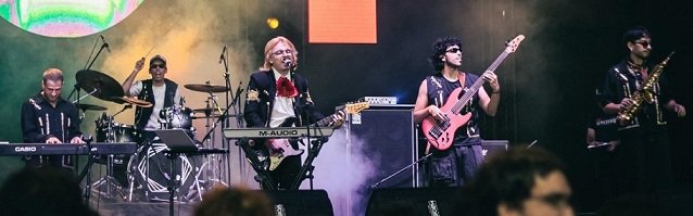 El Diestro revive el rock progresivo con su nuevo disco «Mientras viva, siempre te recuerdo»