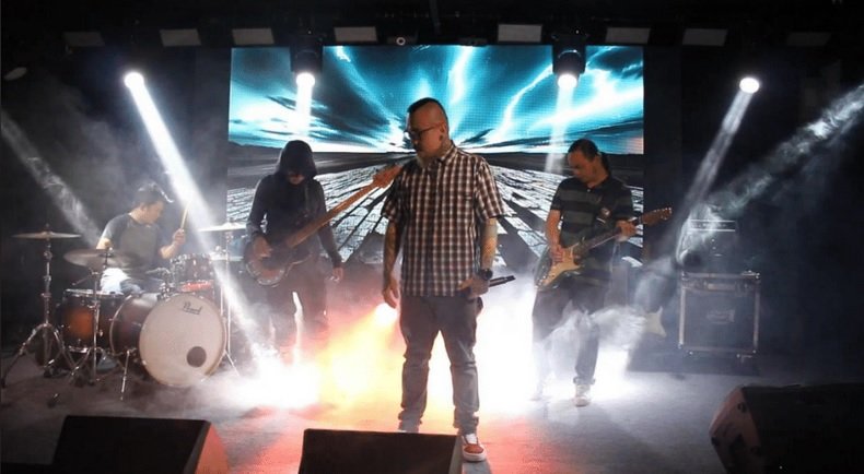 La banda filipina Funkeestas lanza su nuevo y oscuro sencillo «Unveil»