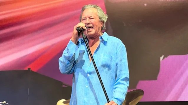 Ian Gillan revela que solo tiene un 30% de visión y afirma que la jubilación «no está muy lejos»