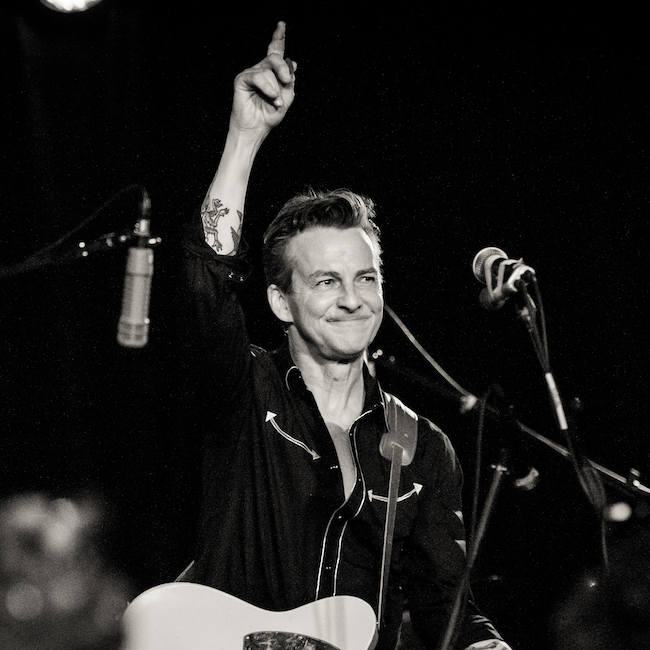 El canadiense Rich Hope presenta disco en vivo