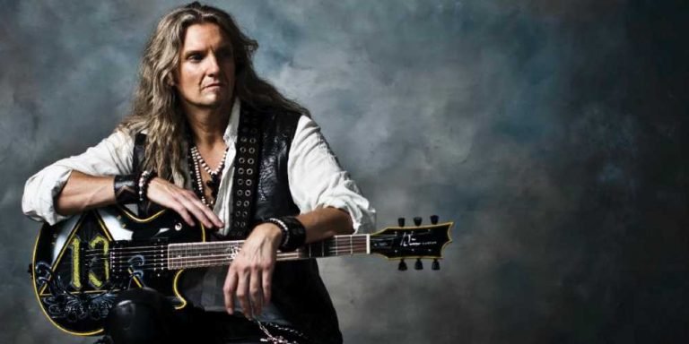 Joel Hoekstra’s 13 anuncia nuevo álbum de estudio «From The Fade»