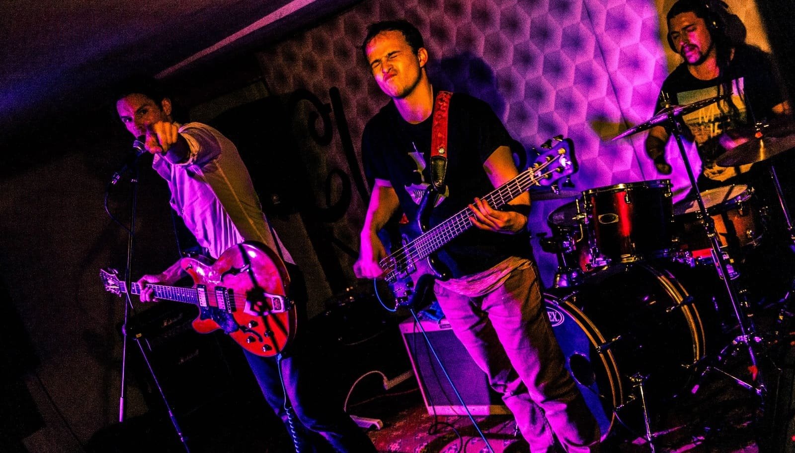 Fractal Caravan estrena su disco homónimo debut, garage rock con raíces y enfoque futurista