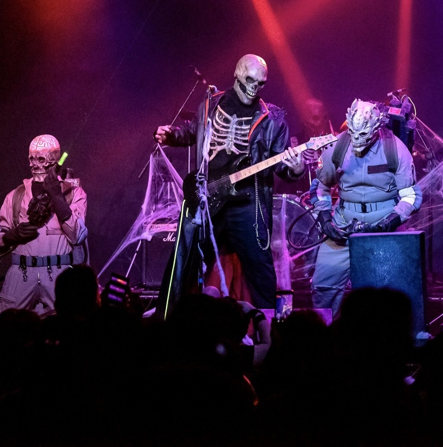 «Cemetery Man» es el nuevo videoclip de Devilsnite