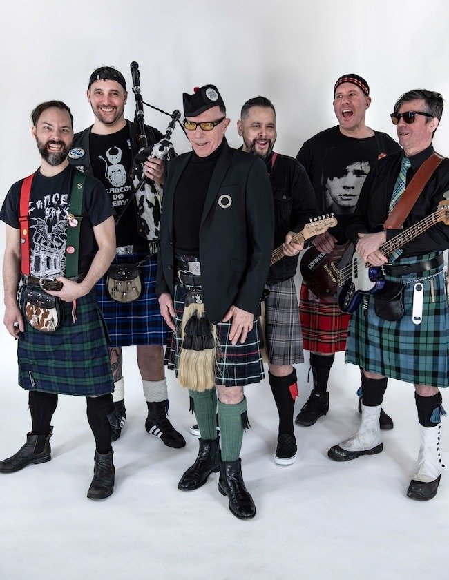 Los pioneros del punk celta, The Real McKenzies, arman un escándalo con «I Wanna Eat Sardines (With Yer Mother)»