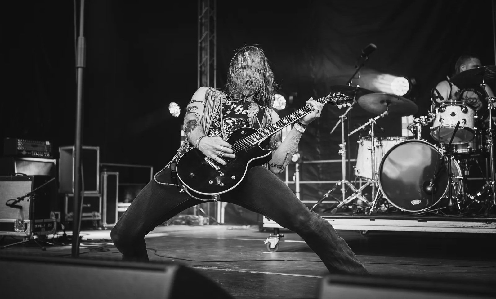 Pieces Of Molly nos trae el nuevo single «Don’t Take Me To The Disco (You Call Rock’N’Roll)» sin respiro