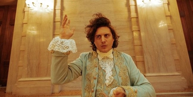 MV Wells, de Chicago, presenta «Le Dauphin», un debut de pop orquestal brillante y exuberante
