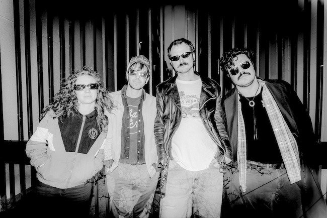 La banda de psych-punk Wine Lips anticipa «TV Dinner» con el single “Projector”